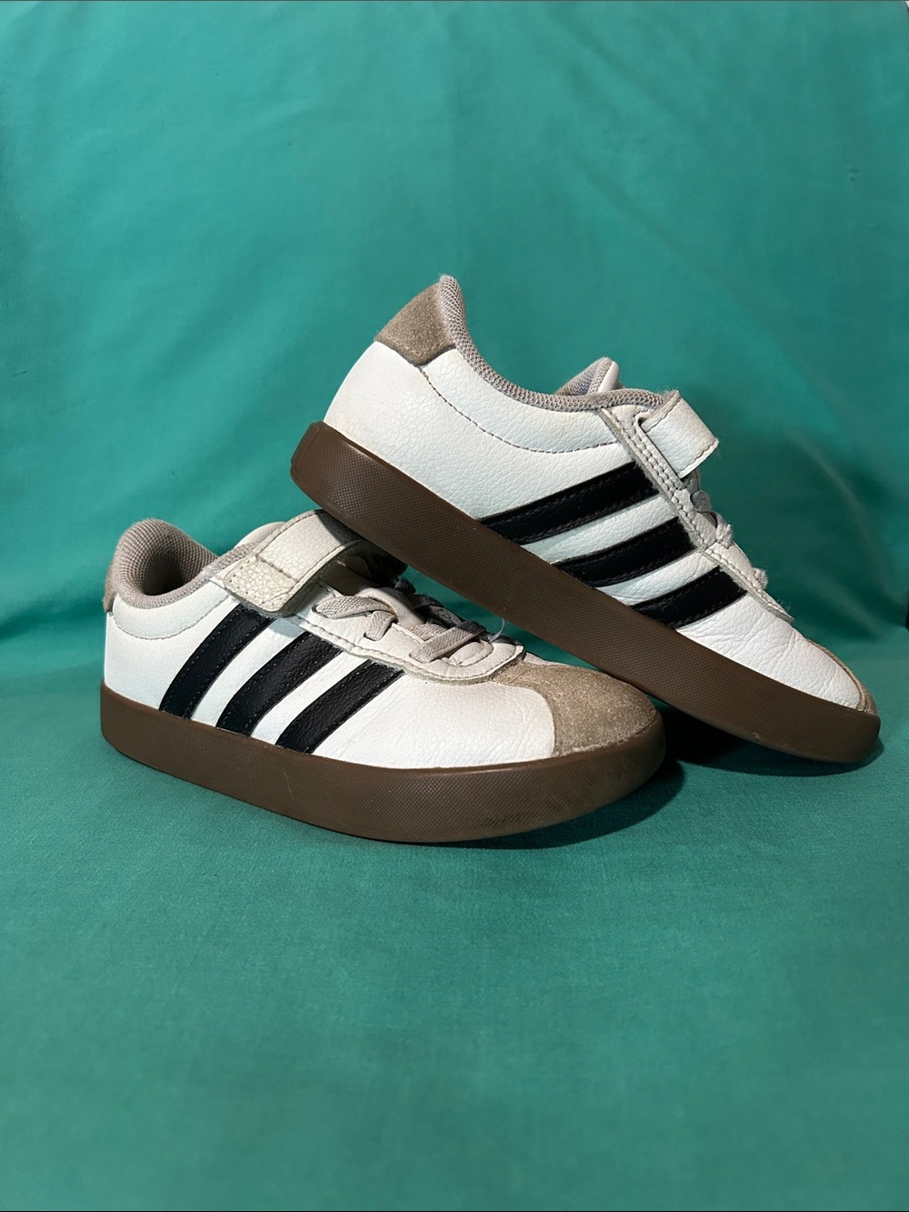 Adidas Kids Sneakers w/ springy laces and hook & loop closure SZ: 12k
